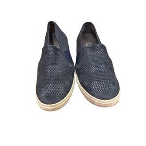 Lauren Ralph Lauren Jinny slip-on sneakers in a blue woven textile material 7.5